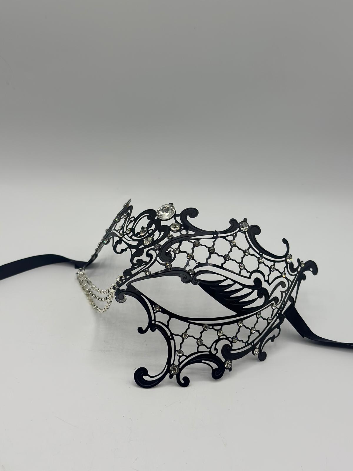 Masquerade mask for woman - with chain and beautiful 3D strassstones - Venetian mask woman - party mask - gala mask - sexy mask