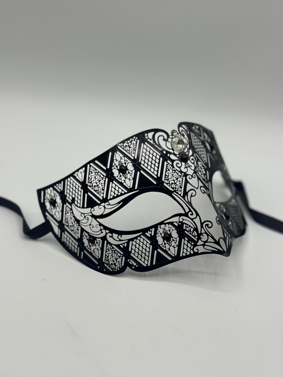 Masquerade mask for men, with bright Stones - Metal mask The dazzling Knight - Halloween mask for men